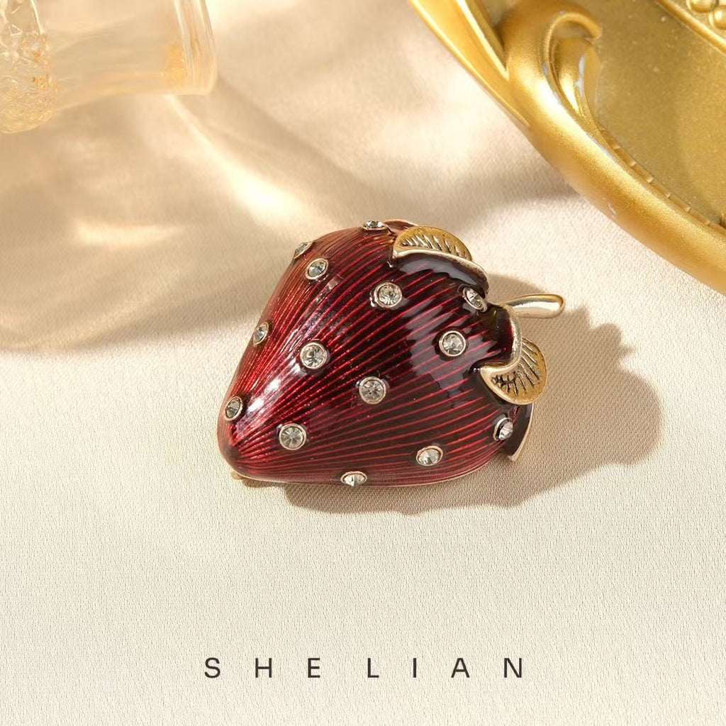 Original Handmade Green Christmas Tree Brooch – Elegant Crystal Pin, Perfect Christmas Gift, Coat Corsage Accessory