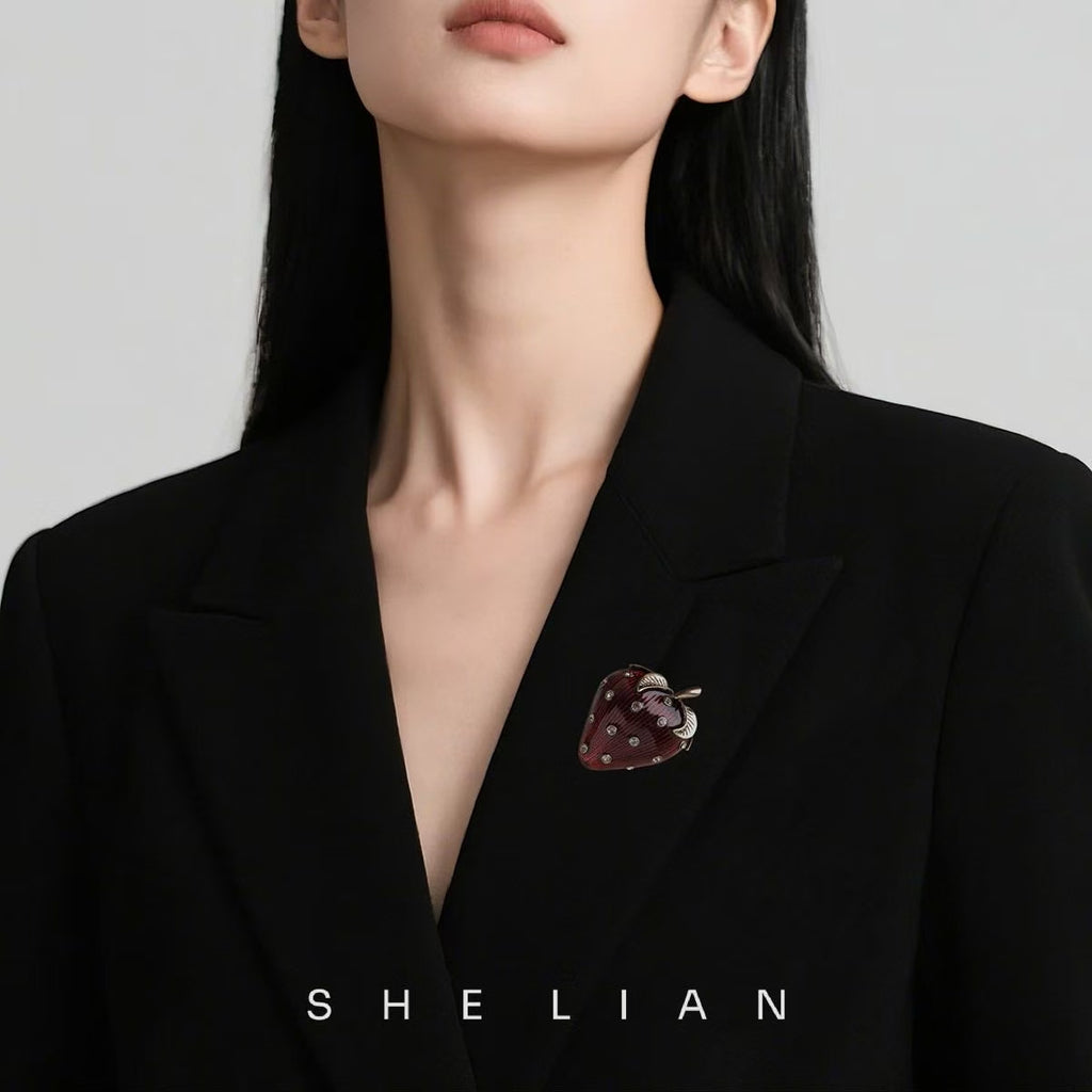 Original Handmade Green Christmas Tree Brooch – Elegant Crystal Pin, Perfect Christmas Gift, Coat Corsage Accessory