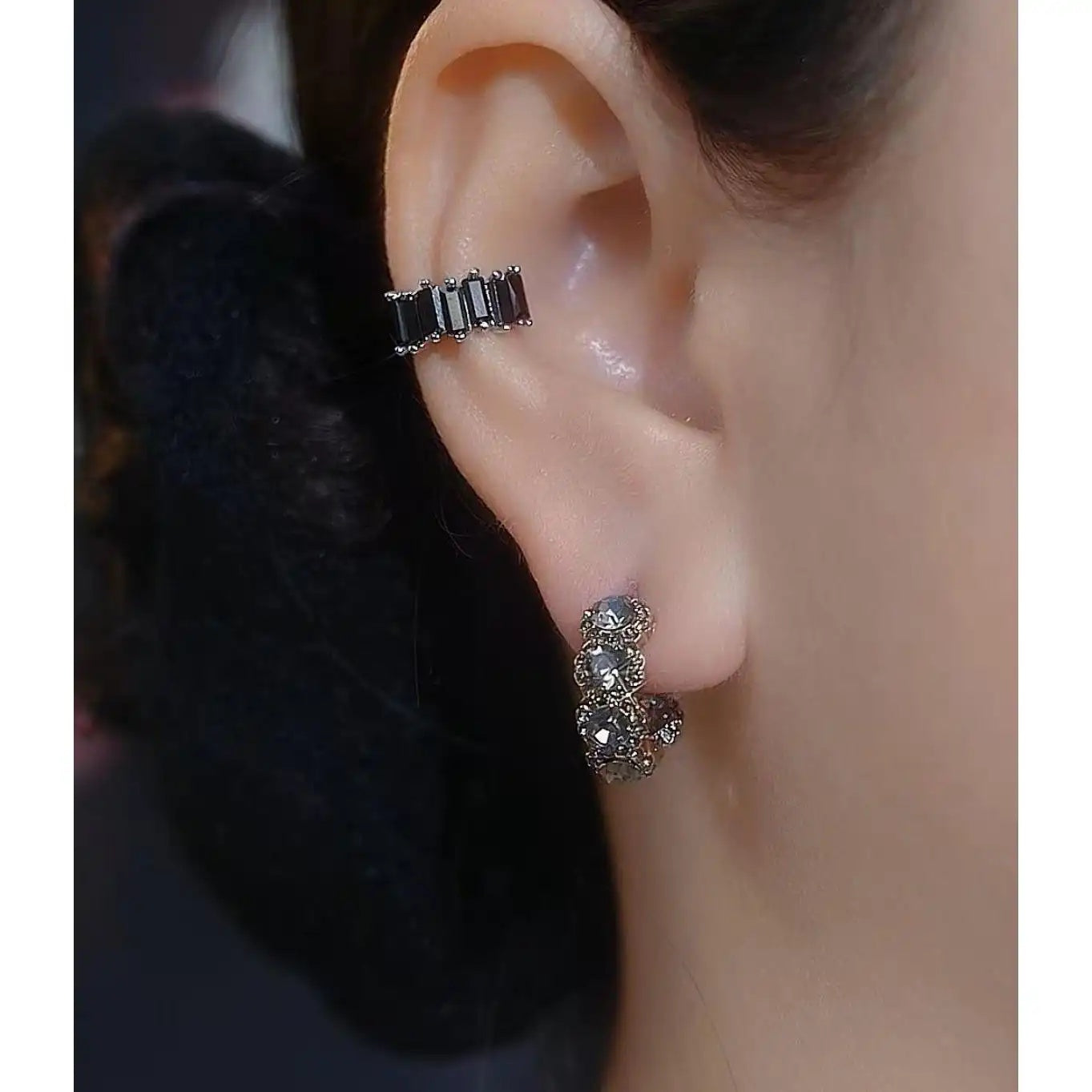 Black Crystal Retro Minimalist Earrings