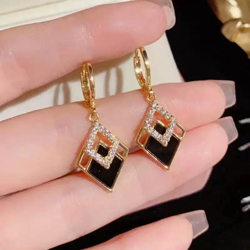 Black Double Rhombus Hoop Earrings
