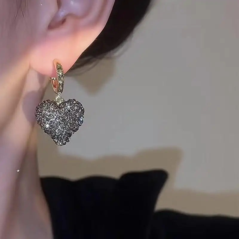 Black Gray Drill Heart Earrings