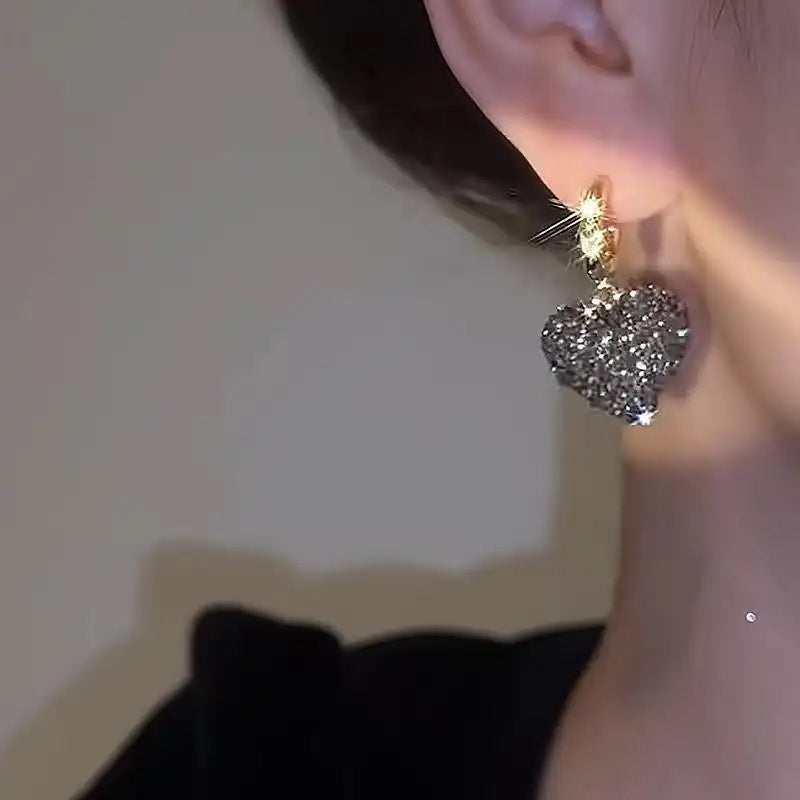 Black Gray Drill Heart Earrings