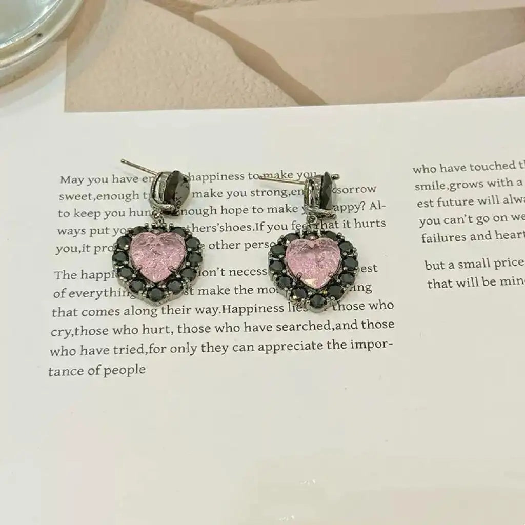 Black Pink Contrast Color Heart Earrings