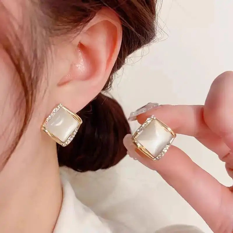 Brown Diamond-Shaped Minimalist Stud Earrings