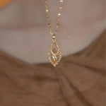 Brown Leaf Pendant Necklace