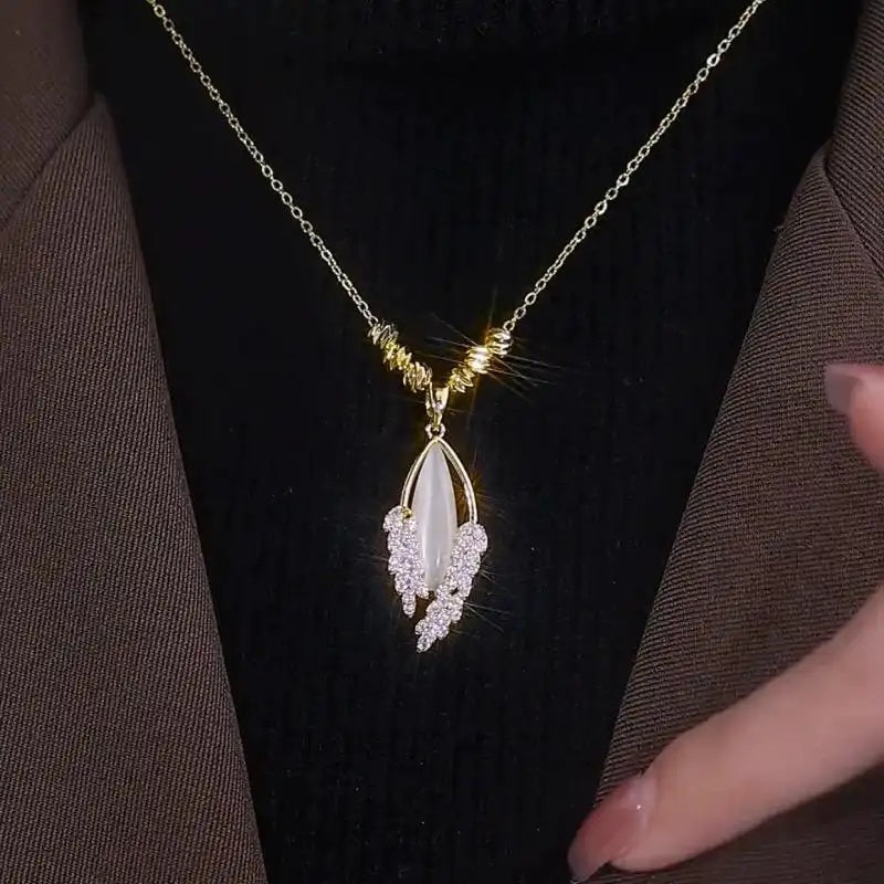 Cat Eye Bead and Wheat Pendant Necklace