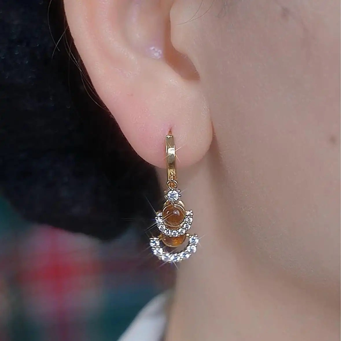 Cat-Eye Ginkgo Leaf Stud Earrings