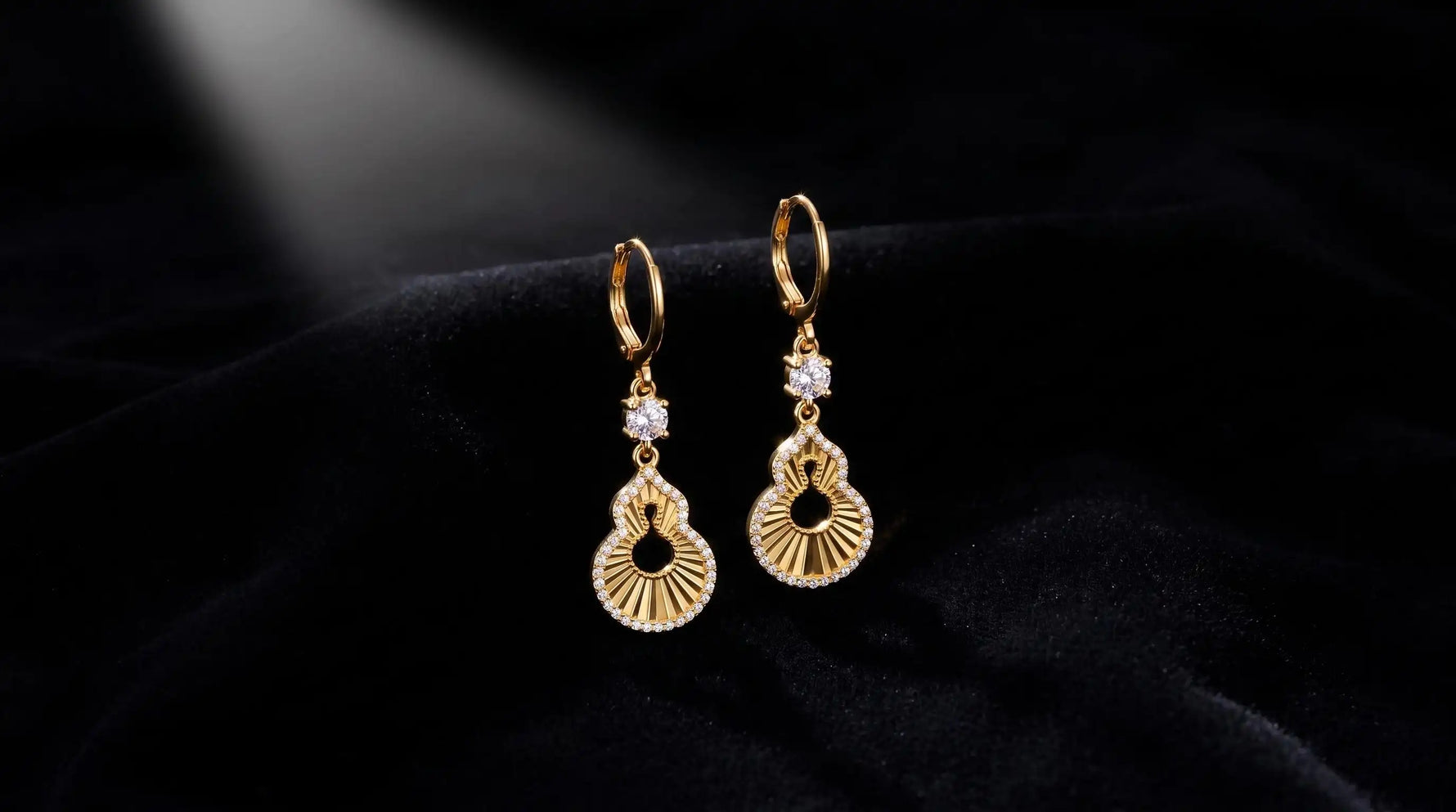 Chinese Retro Crystal Hollowed-Out Gourd Ear Cuffs