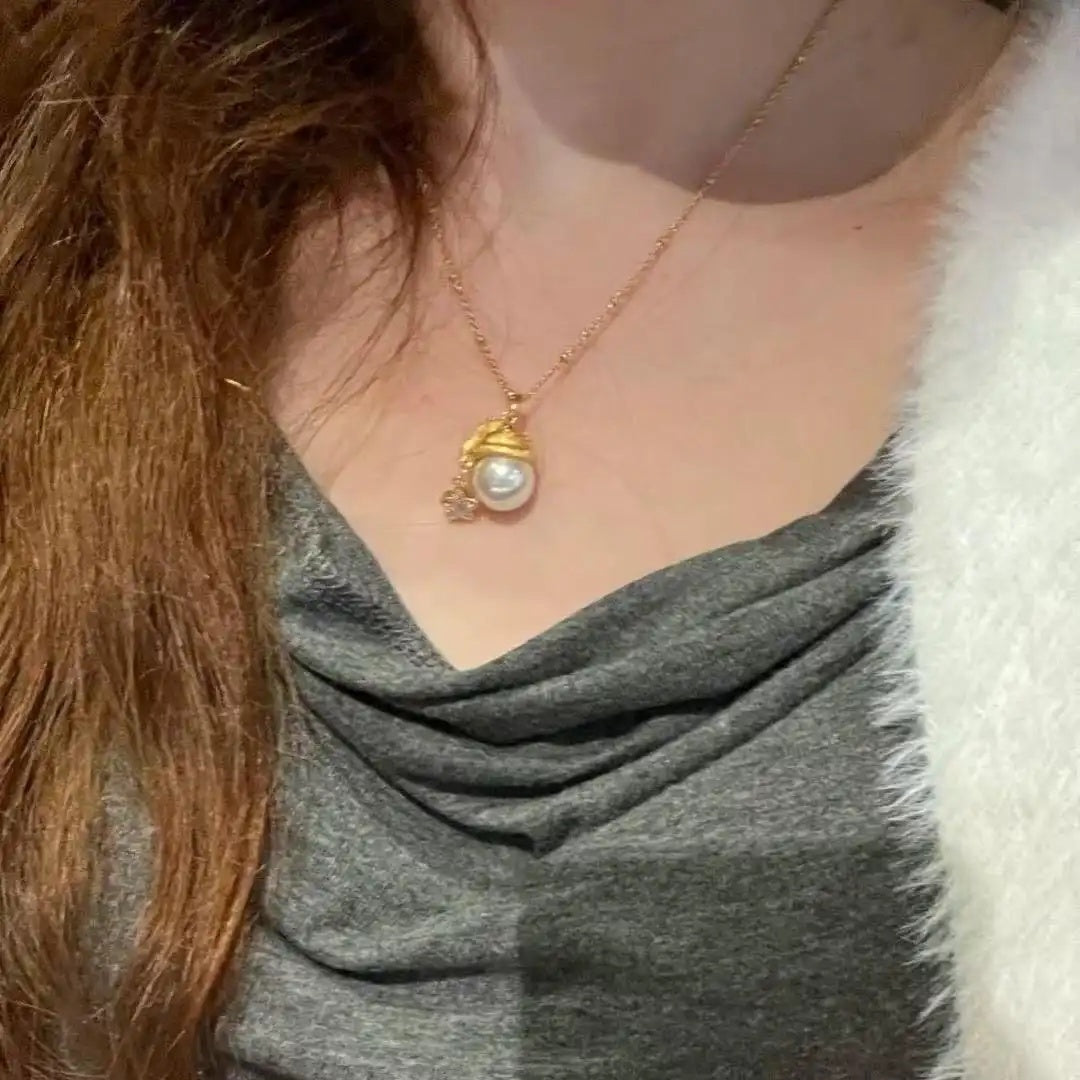 Christmas Hat and Star Pendant Necklace