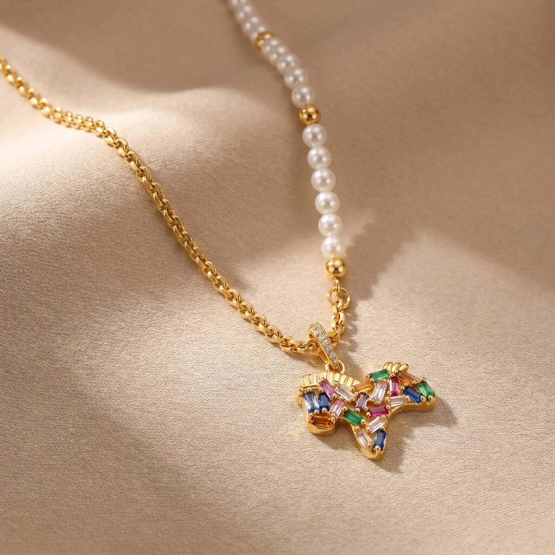 Colorful Crystal Pony Pearl Spring Pendant Necklace