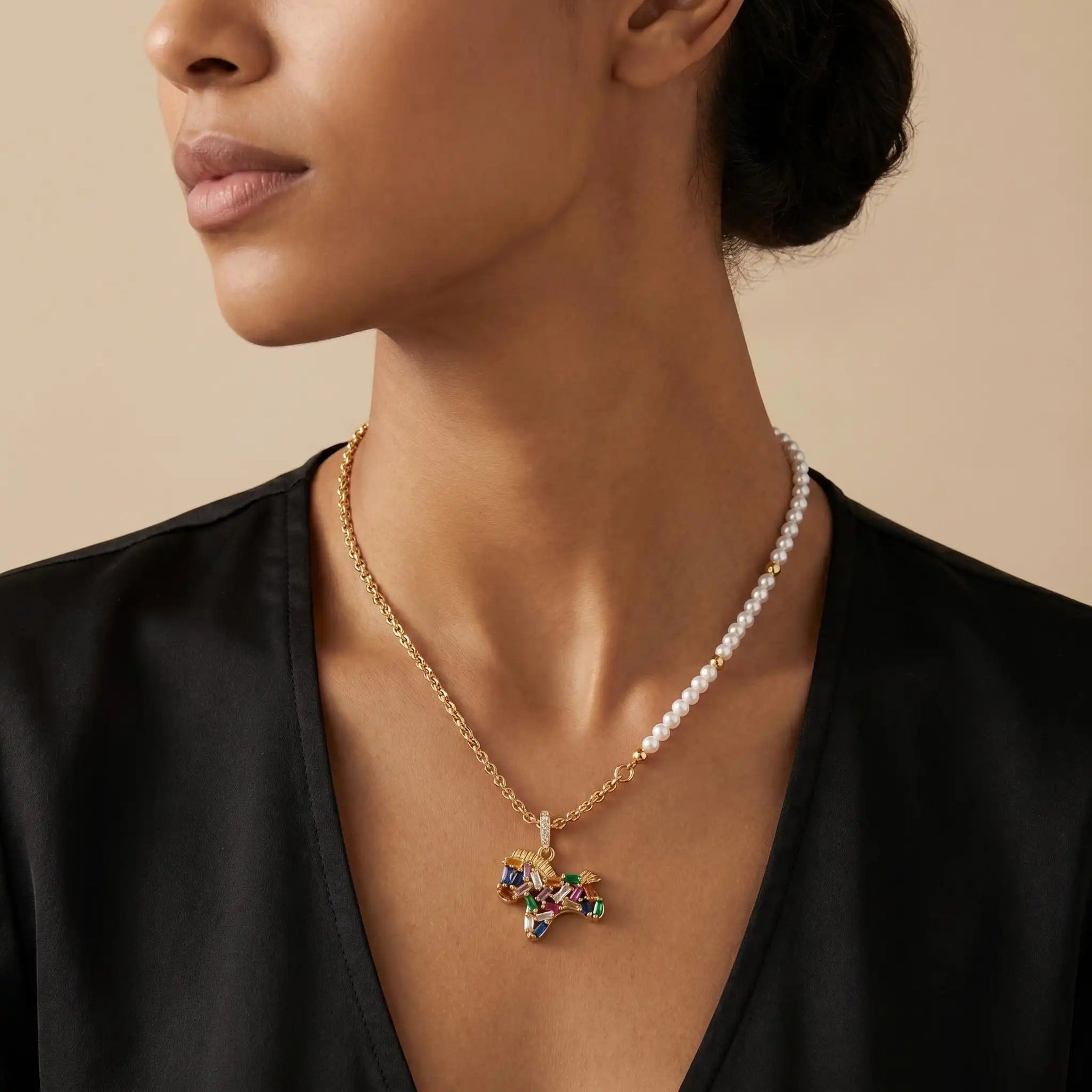Colorful Crystal Pony Pearl Spring Pendant Necklace