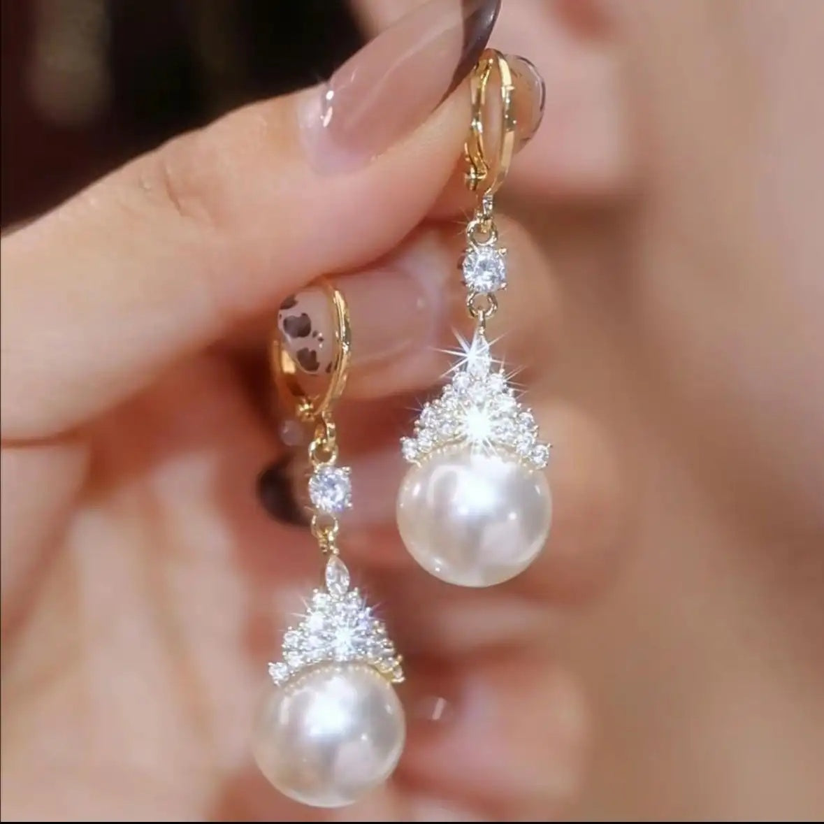 Crown Pearl Hoop Earrings