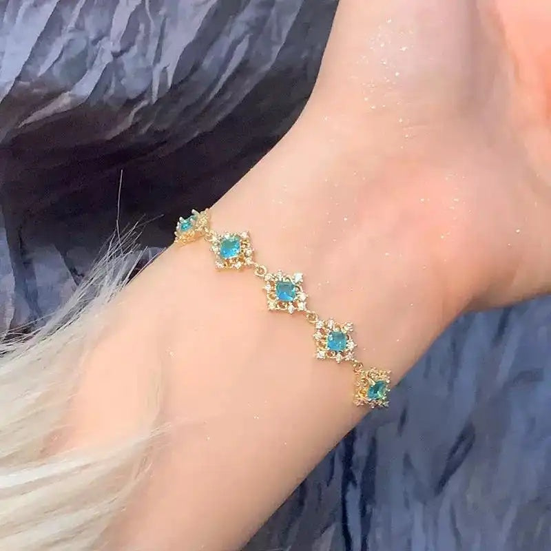 Crystal Rhombus Flower Pattern Bracelet