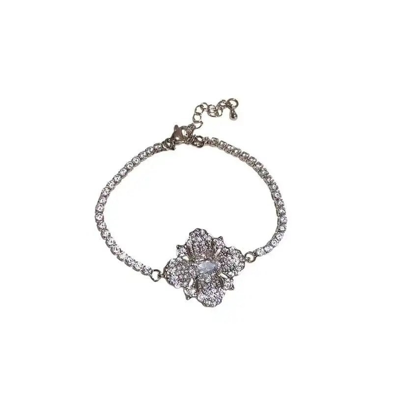 Crystal Rhombus Flower Pendant Necklace