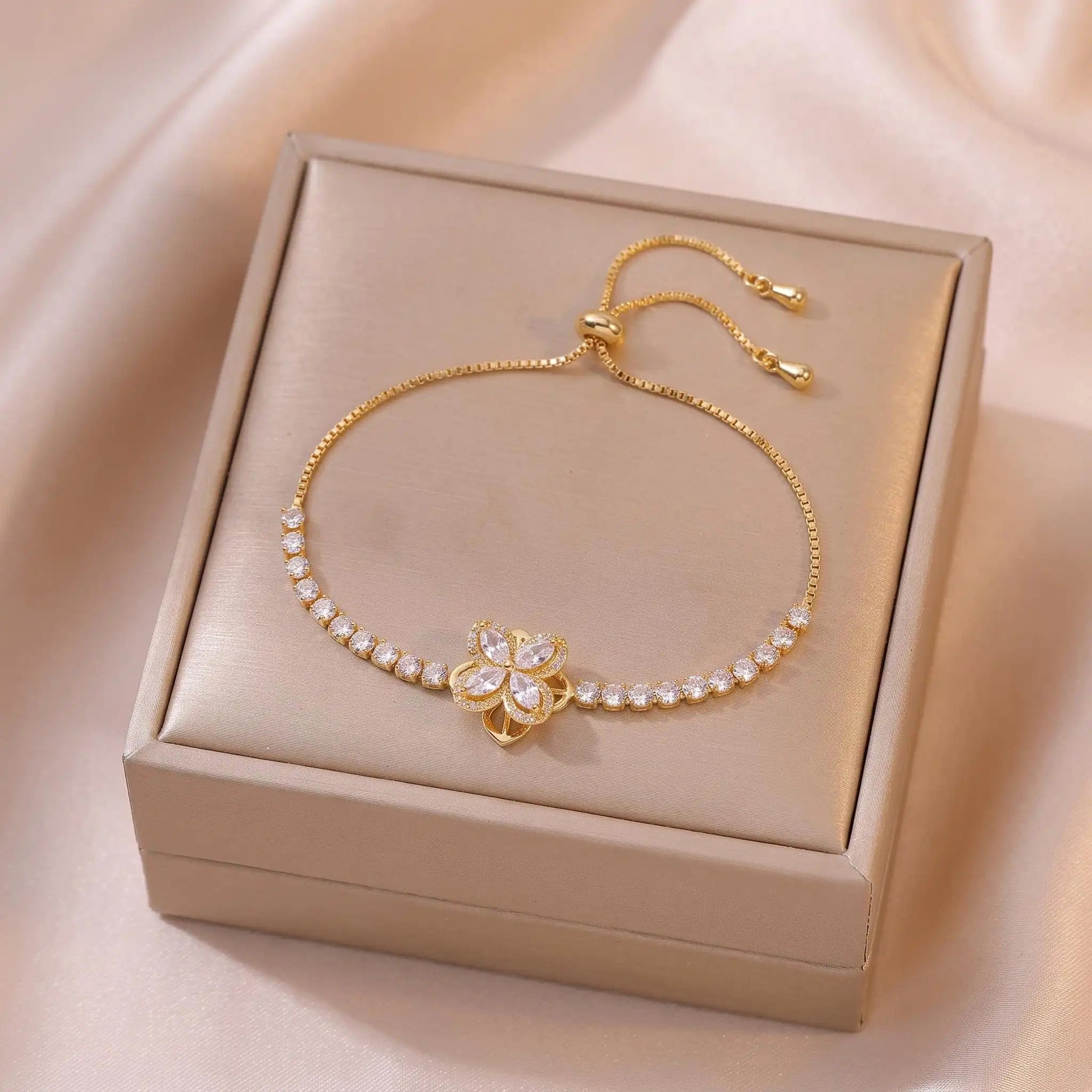 Crystal Spinning Necklace