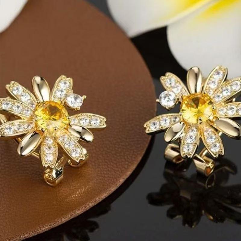 Daisy Stud Earrings