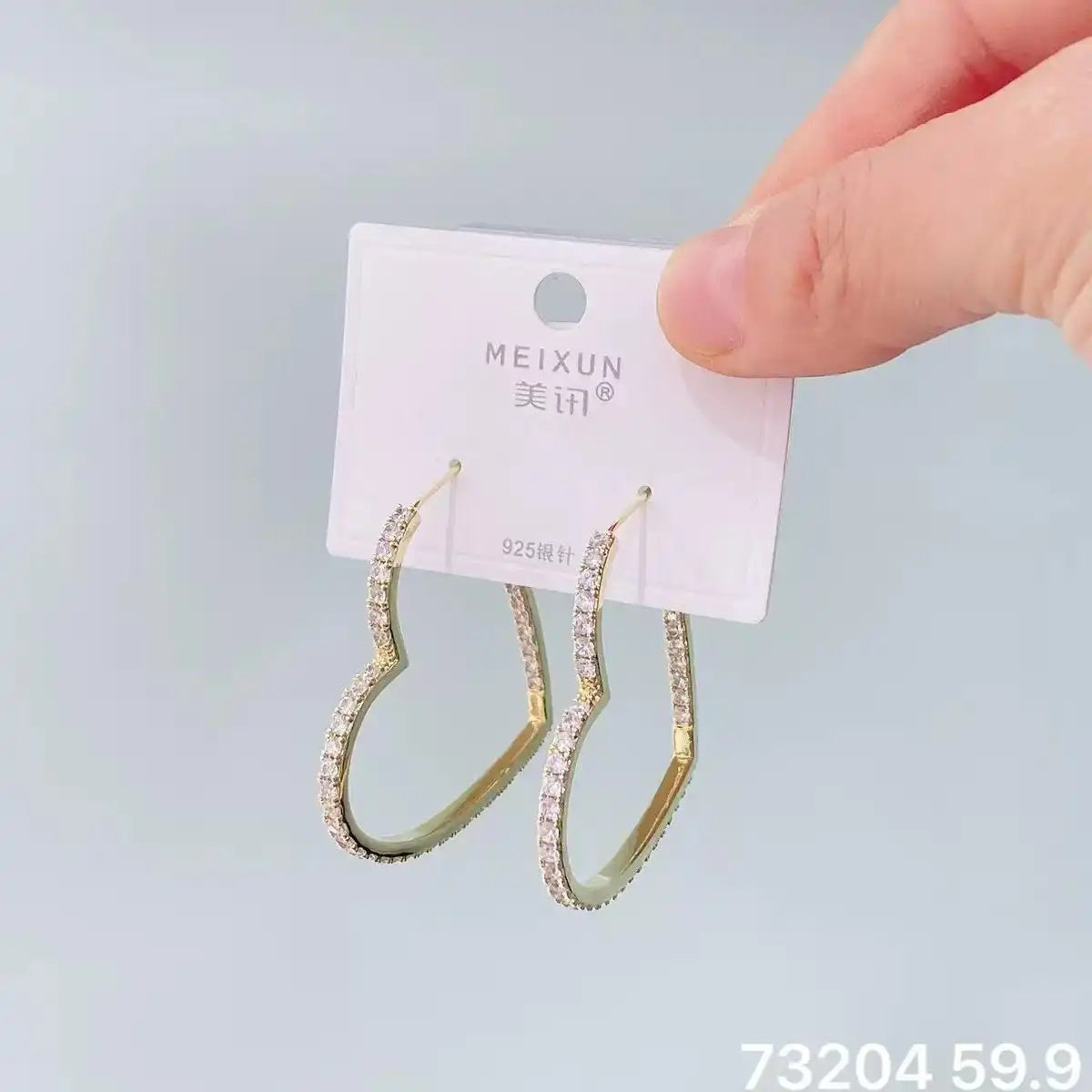 Diamond-Embellished Heart Perfect for Daily Earrings