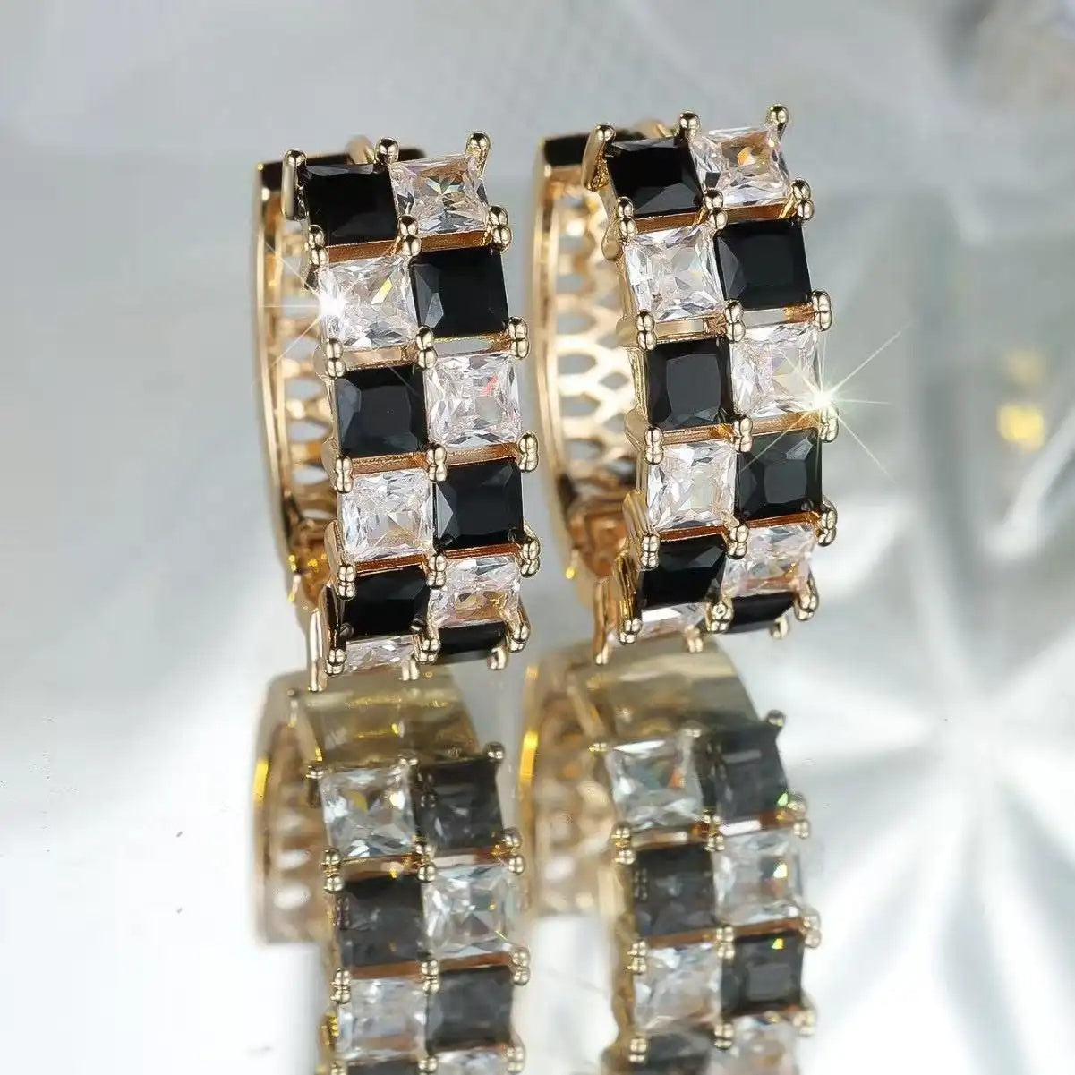 Dongdaemun Geometric Square White Black Earrings