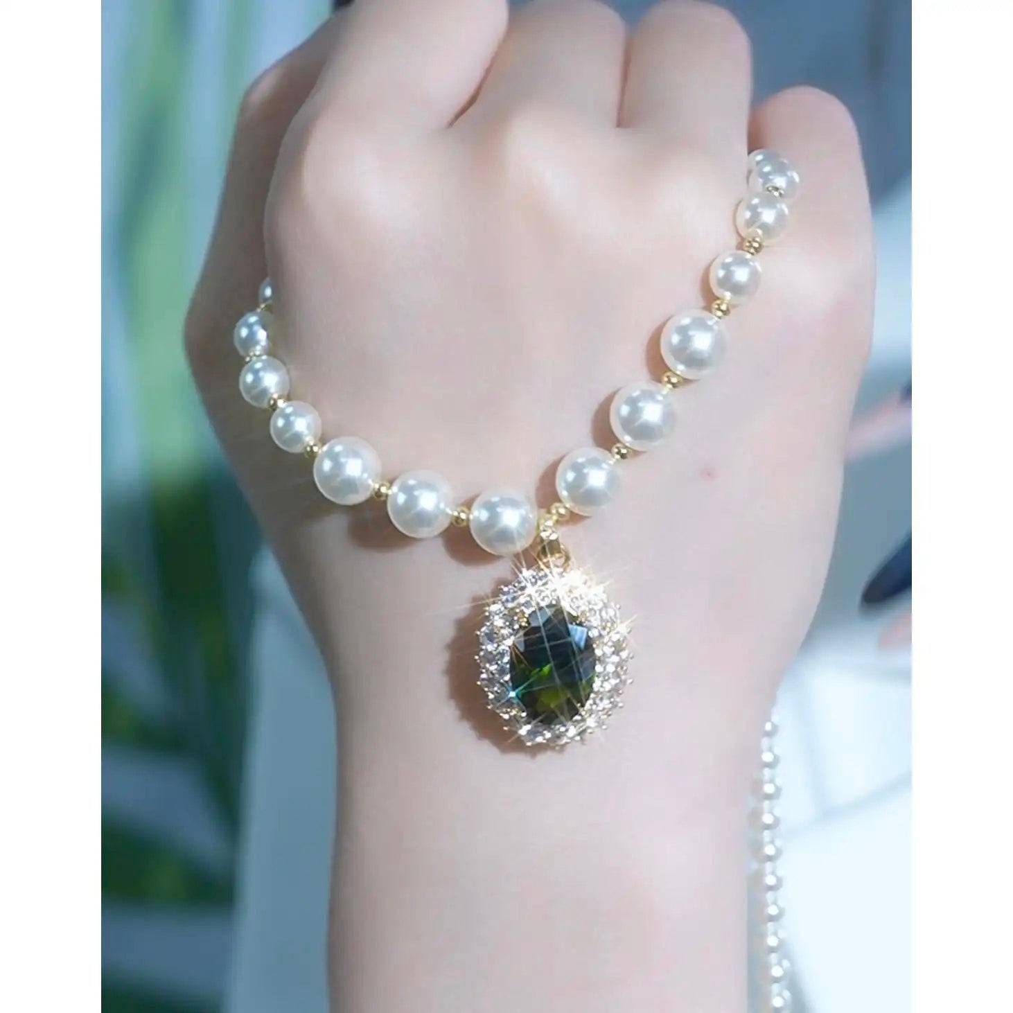 Emerald Pearl Designer Neck Chain Necklace