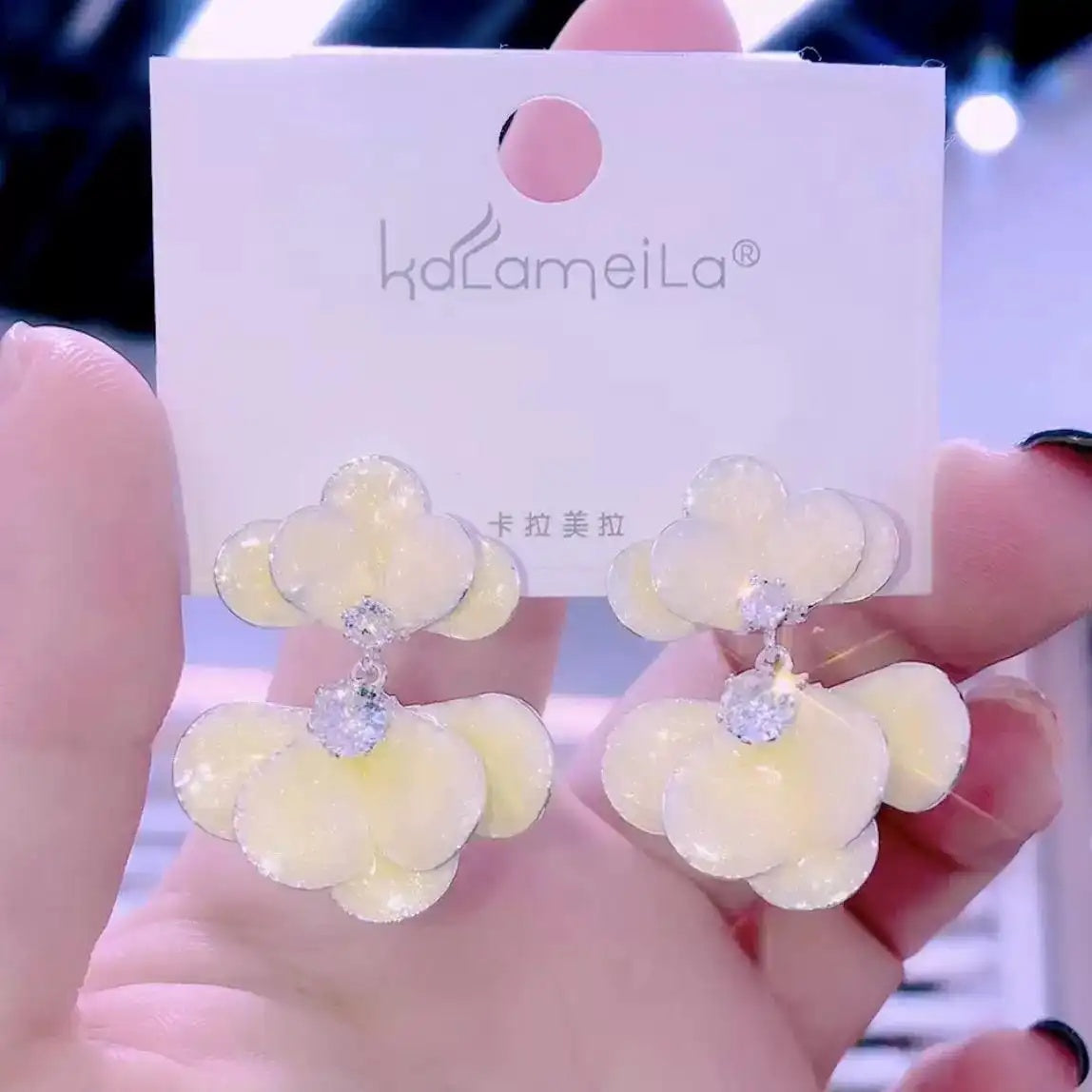 Enamel Dripping Petal Yellow Mori Earrings