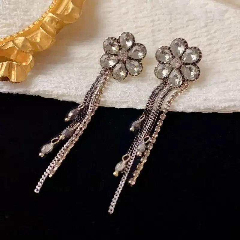 European Drill Petal Two-Wear Tassel Drop Earrings