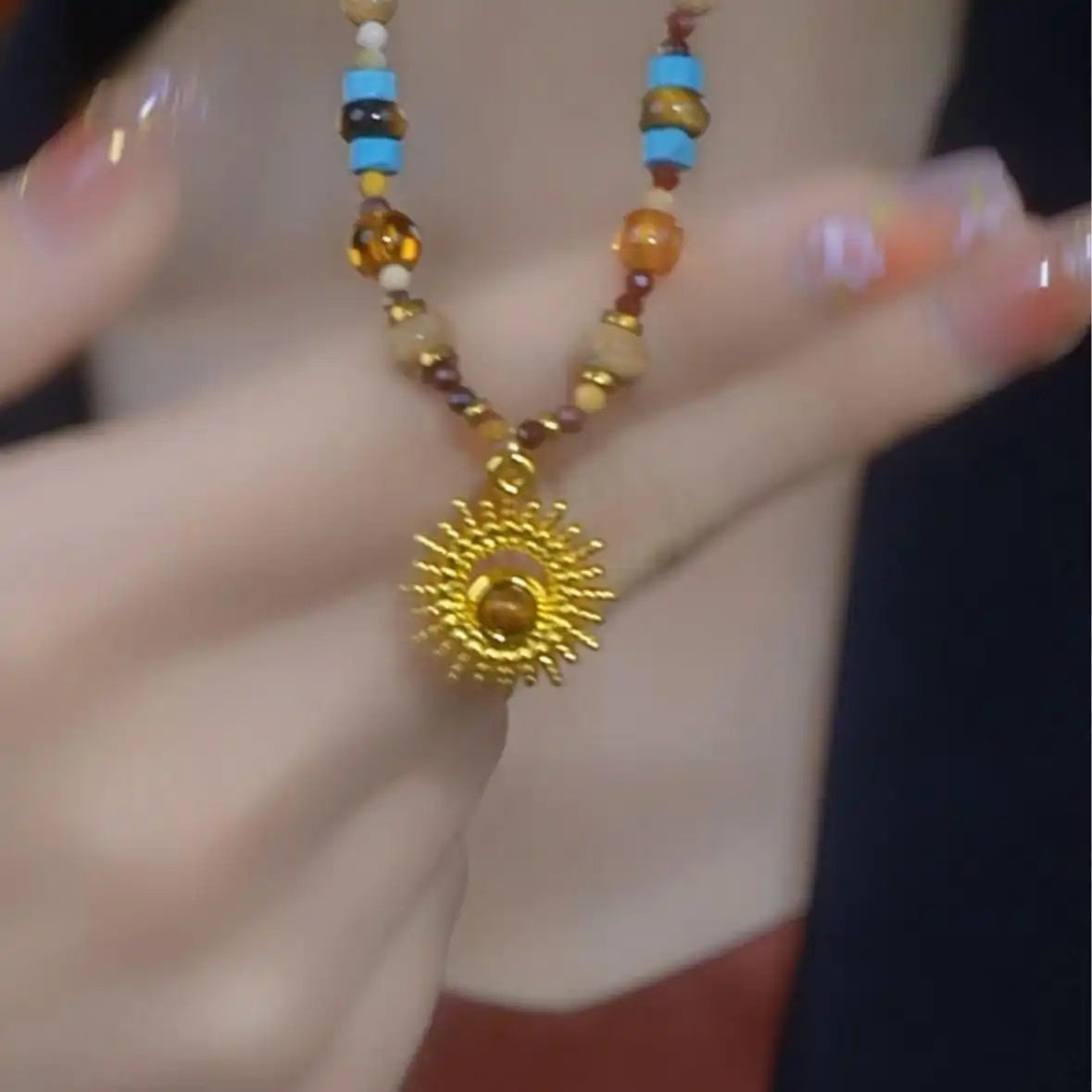 European Retro Multi-Gemstone Necklace