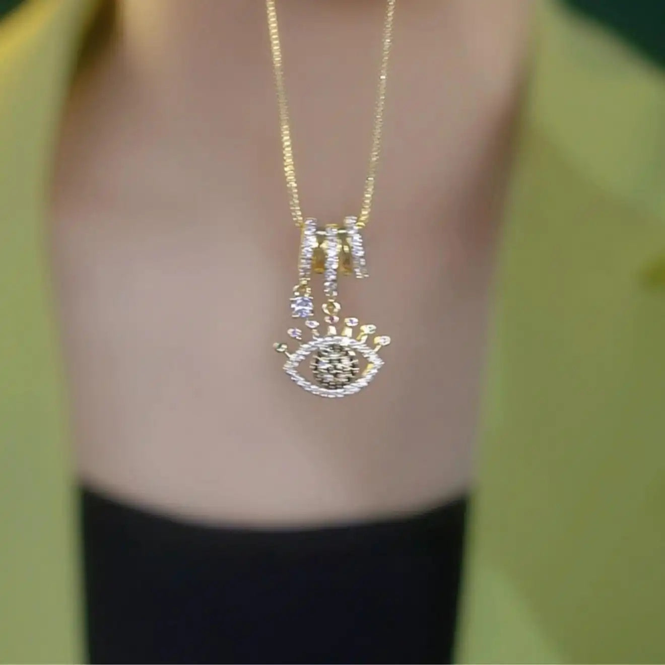 Eye-Shaped Crystal Pendant Necklace