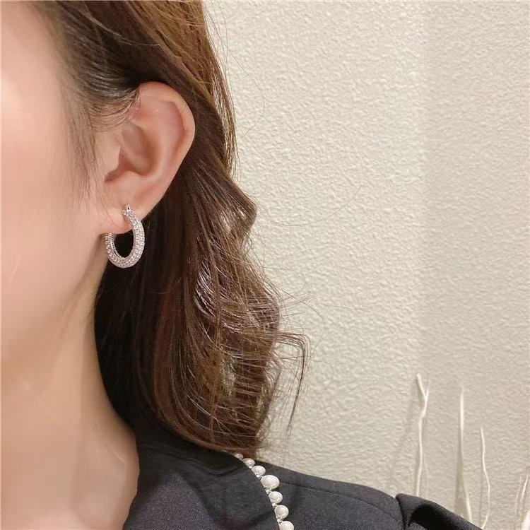 Fan Hua Same Crystal Geometric Hoop Earrings