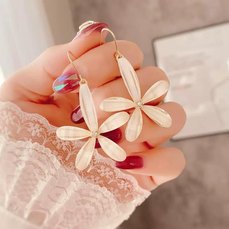 Flower Five-Petal Seaside Long Ear Earrings