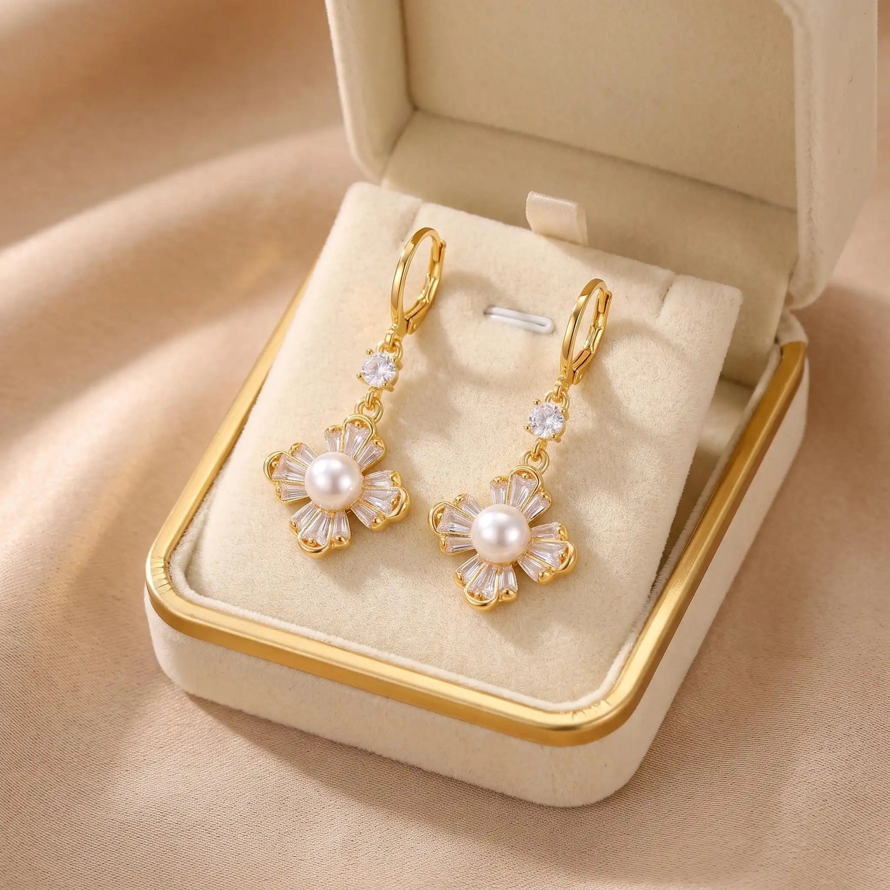 French Crystal Small Flower Mid-To Earrings