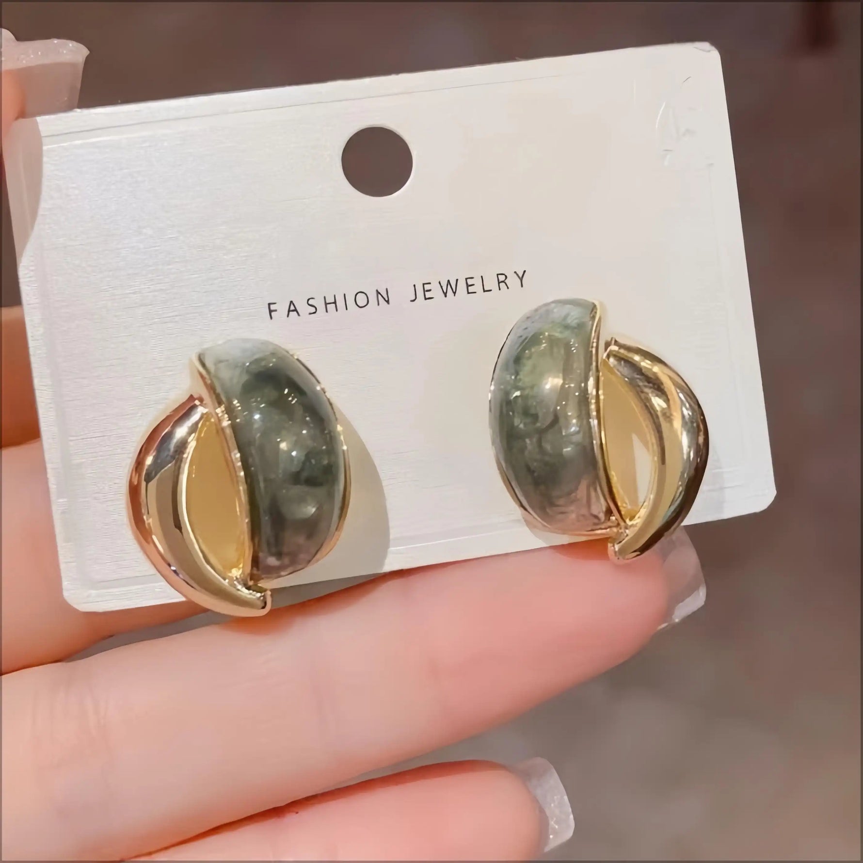 French Retro Minimalist Resin Metal Earrings