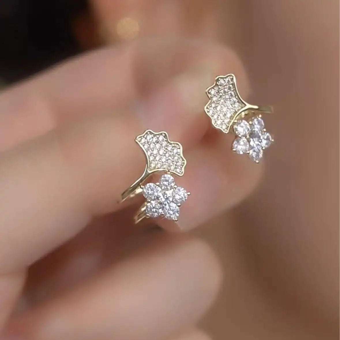 Ginkgo Flower Pearl Earrings
