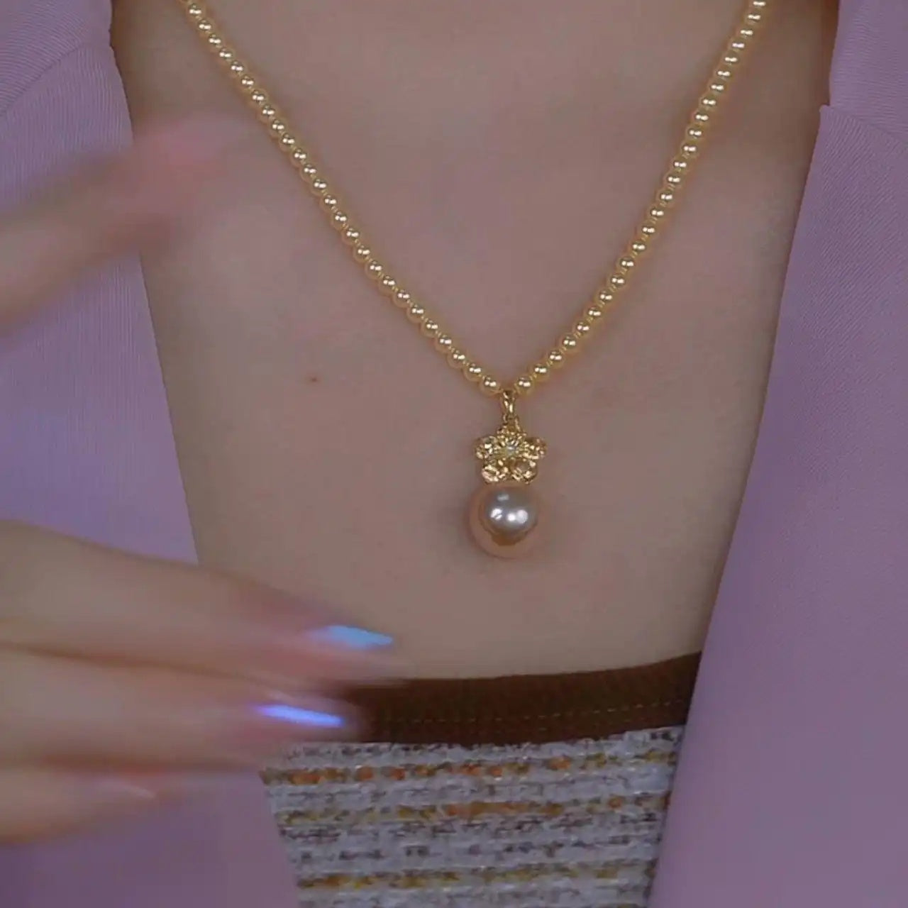 Gold Rose Pearl Pendant Necklace