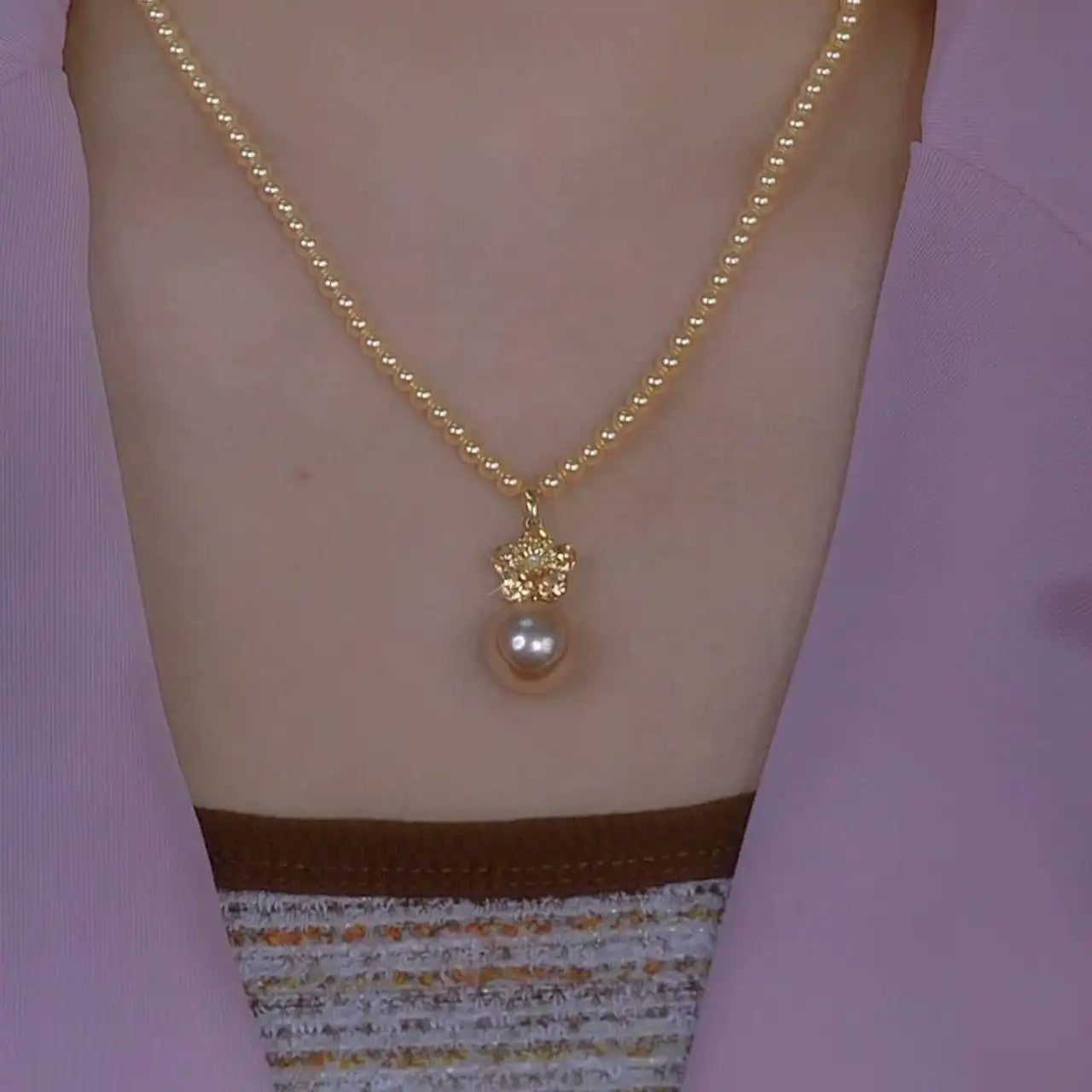 Gold Rose Pearl Pendant Necklace