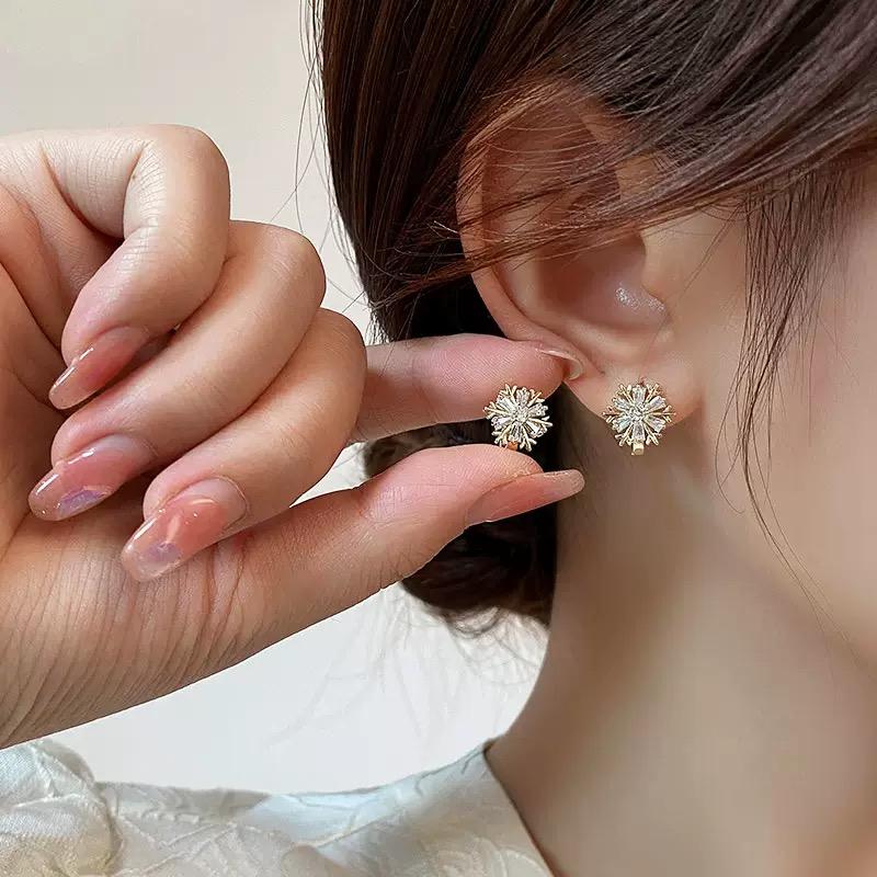 Gold Snowflake Stud Earrings