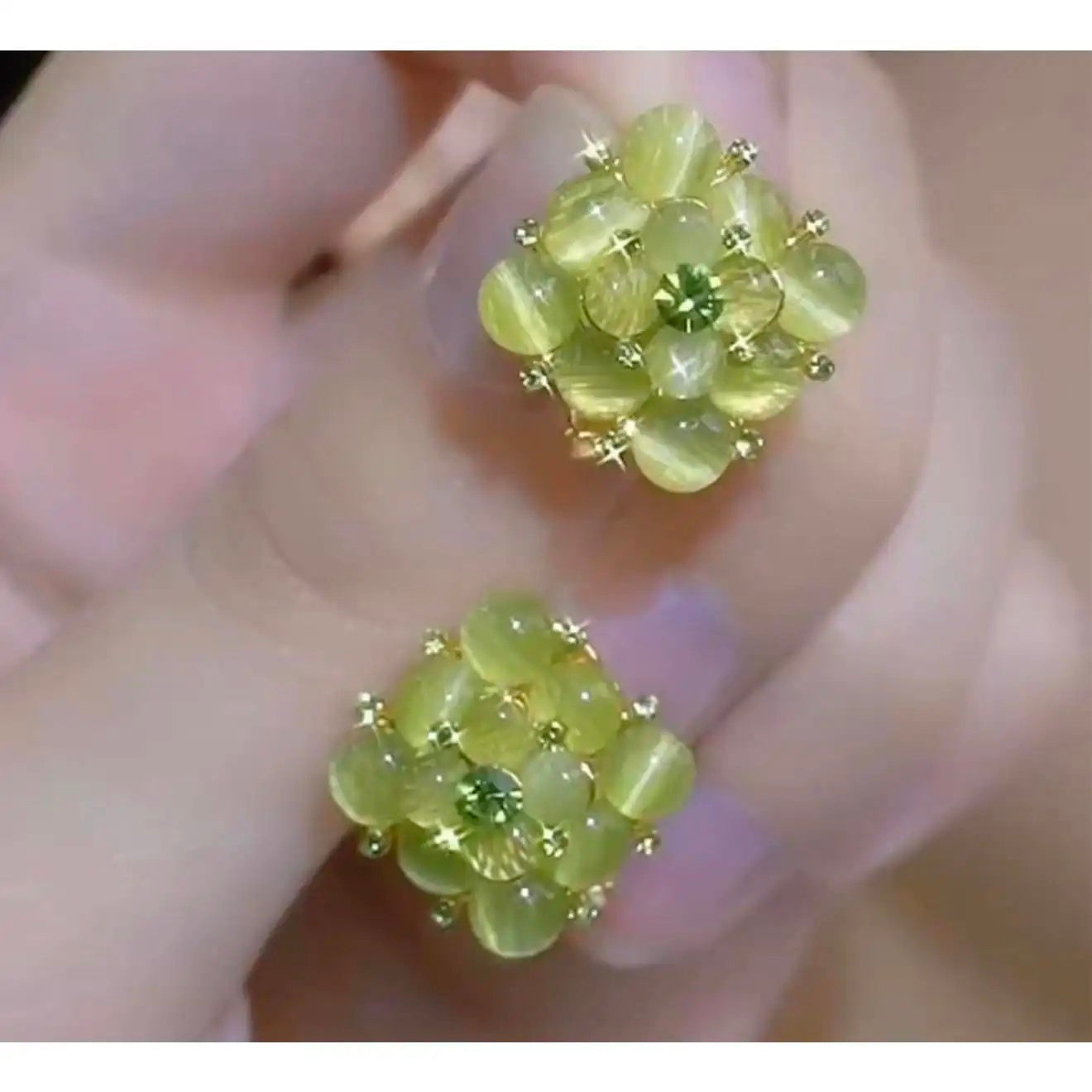 Green Crystal Cold Geometric Earrings
