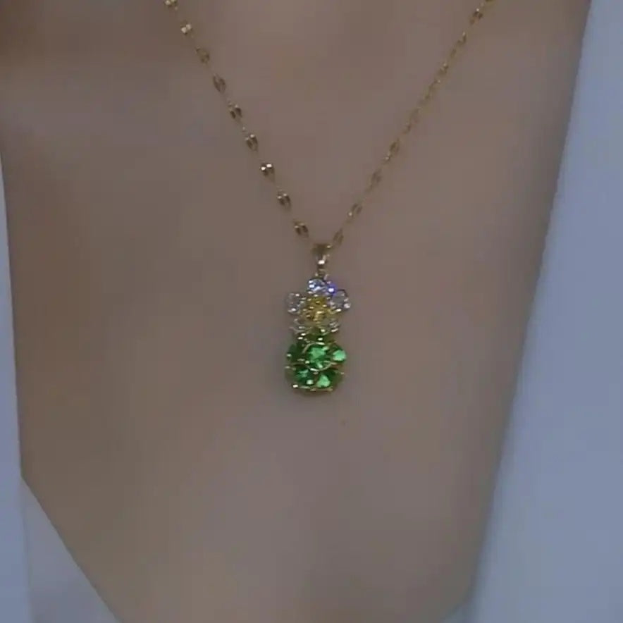 Green Flower Pendant Necklace