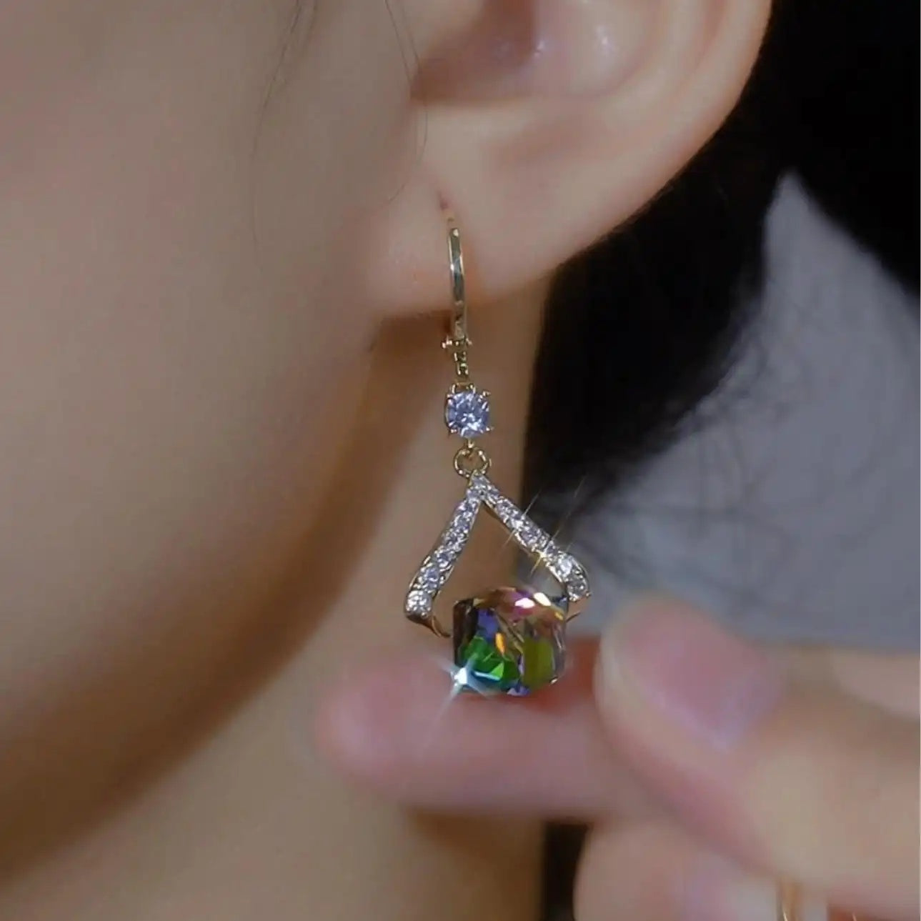 Green Geometric Crystal Drop Earrings