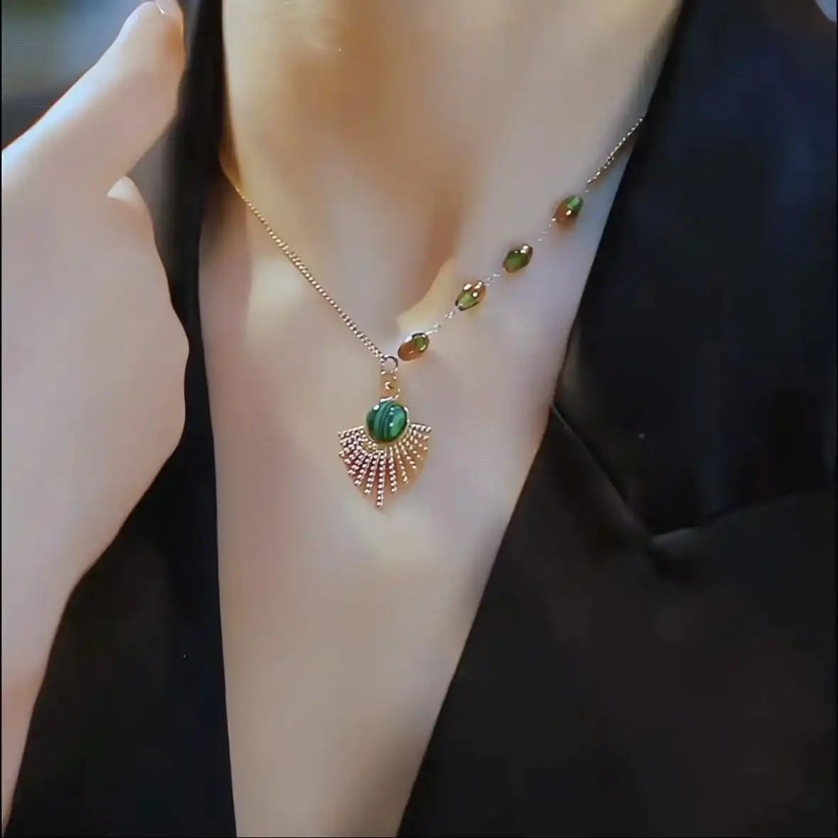 Green Teardrop Pendant Necklace