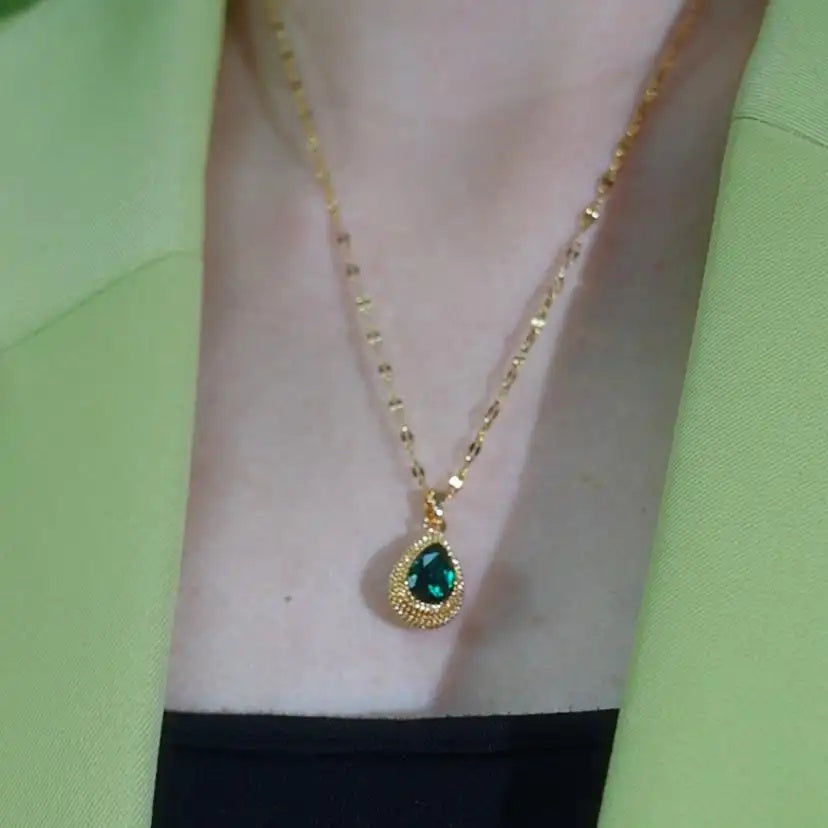 Green Teardrop Tassel Pendant Necklace