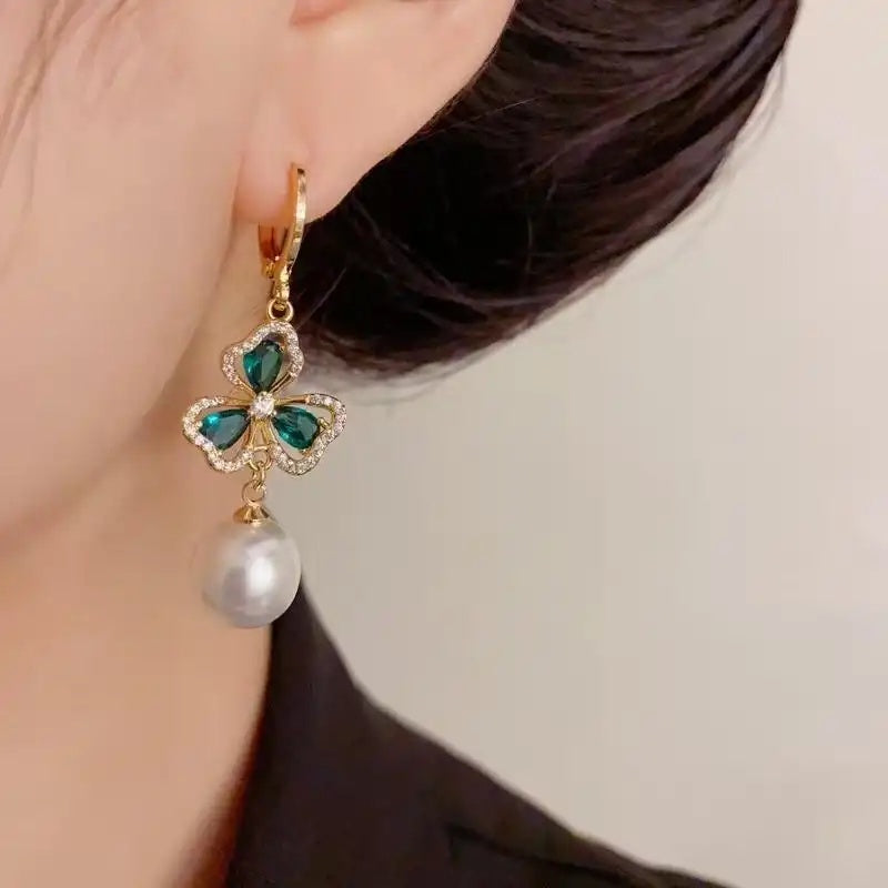 Green Three-Leaf Flower Pearl Tassel Drop Earrings