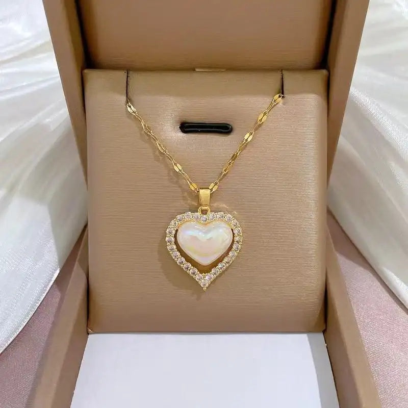 Heart Crystal Pearl Necklace