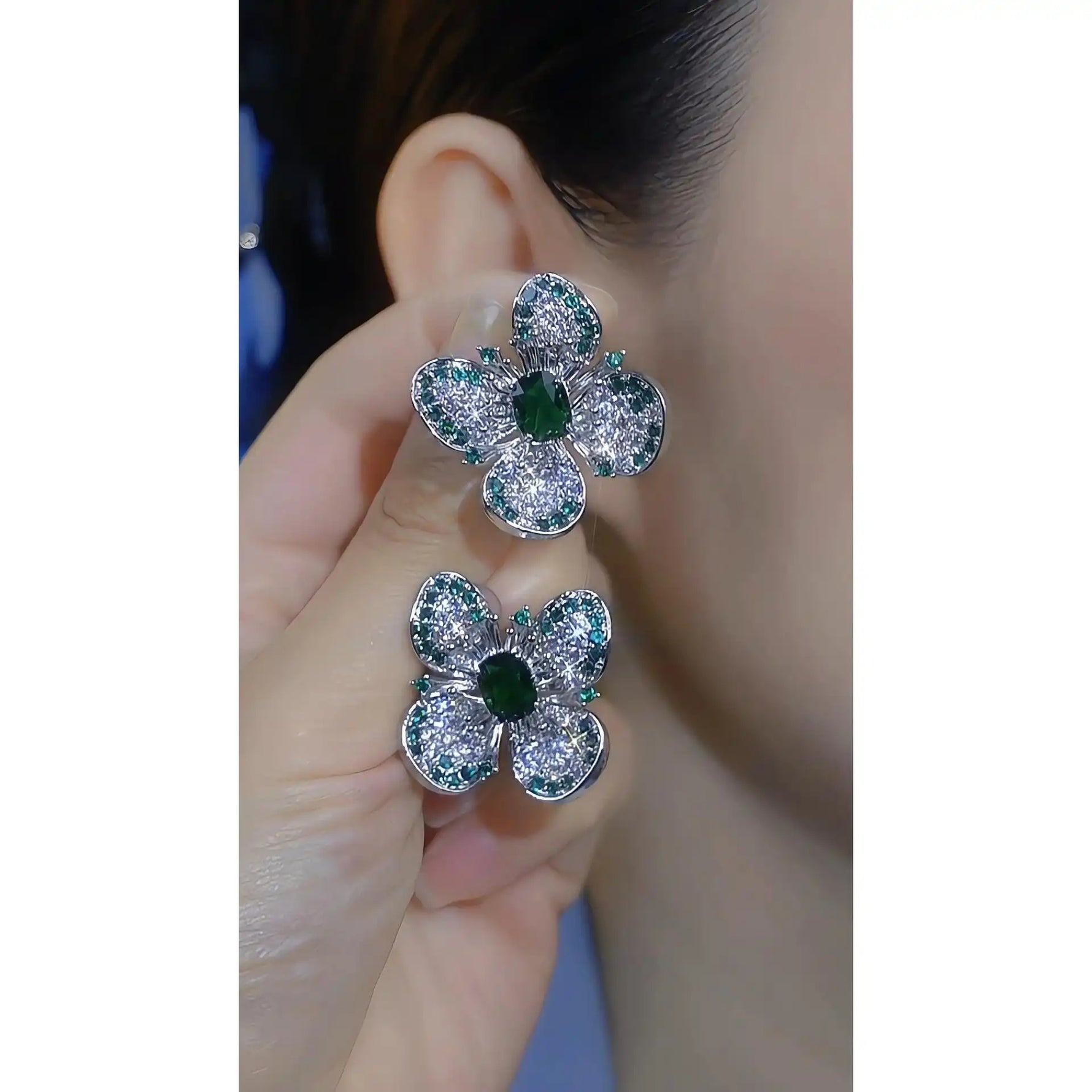 Heavy Industry Crystal Needle Petal Earrings