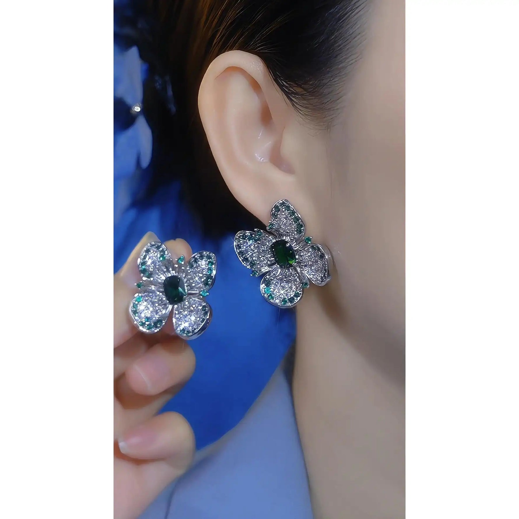 Heavy Industry Crystal Needle Petal Earrings