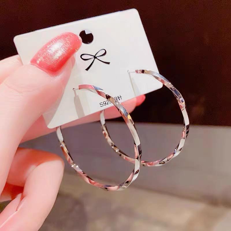 Irregular Circle Exaggerated Large Hoop Earrings