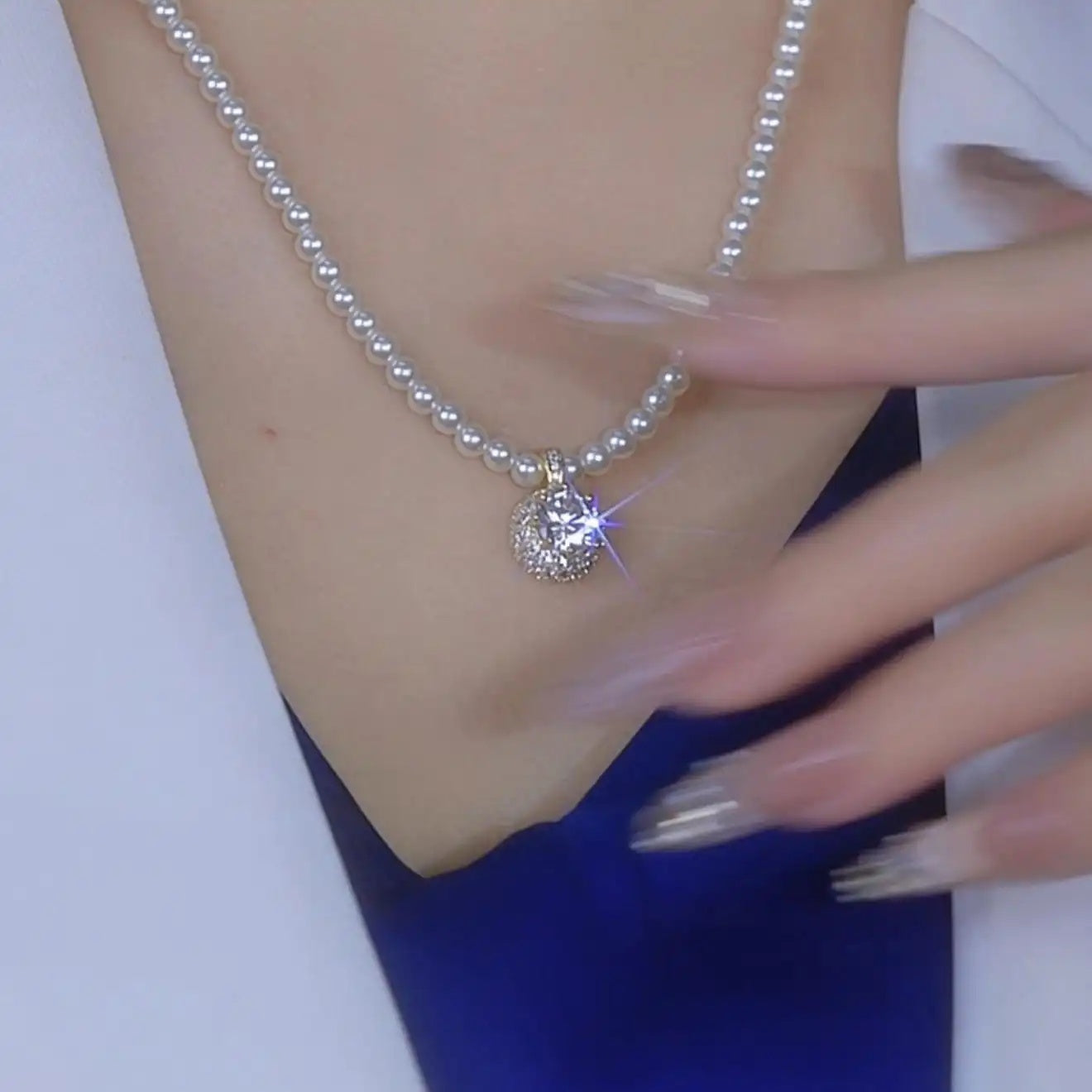 Korean Crystal Pendant Necklace
