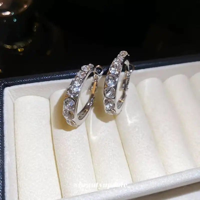 Korean Minimalist Lightweight Hoop Earrings