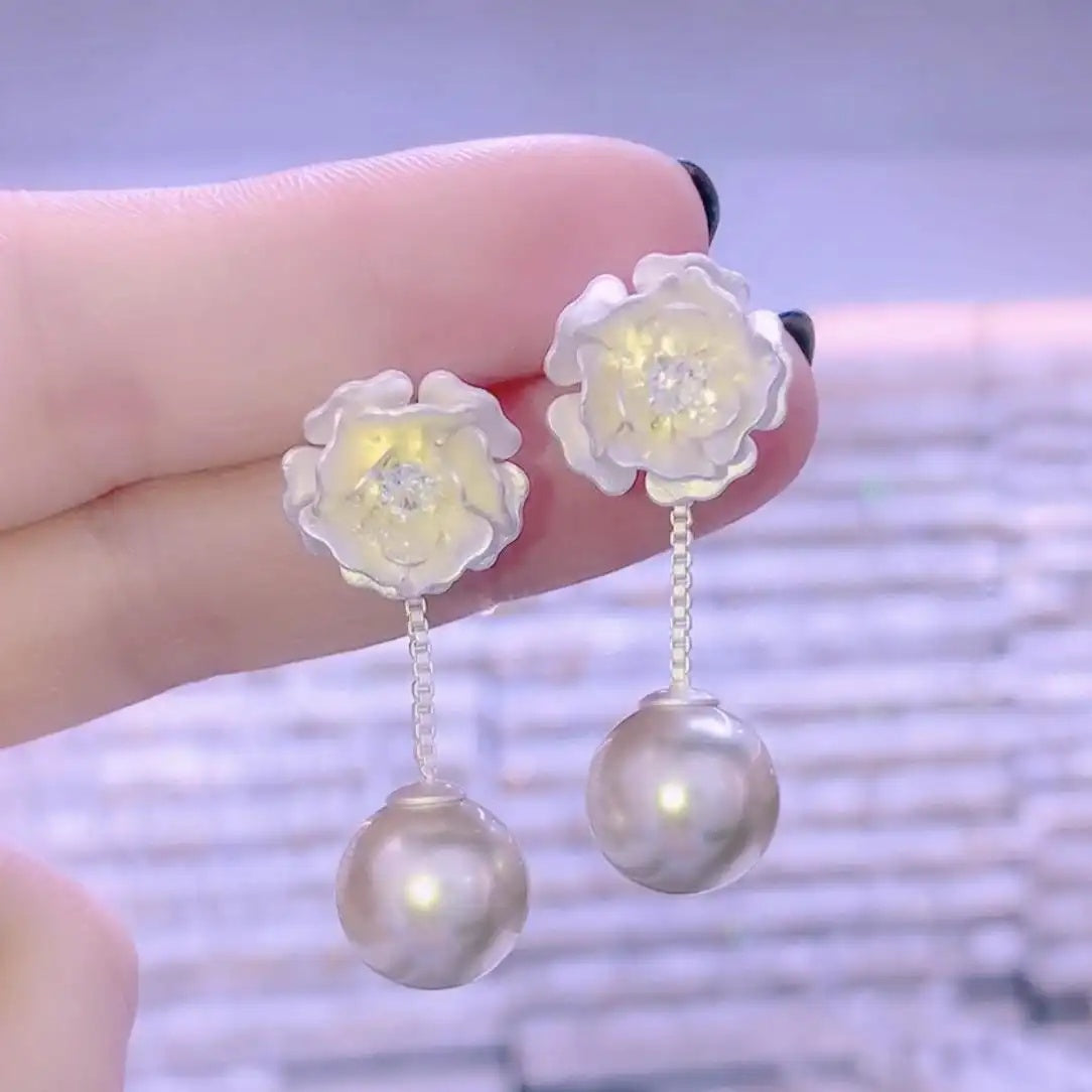 Korean Retro French Beaded Camellia Earrings