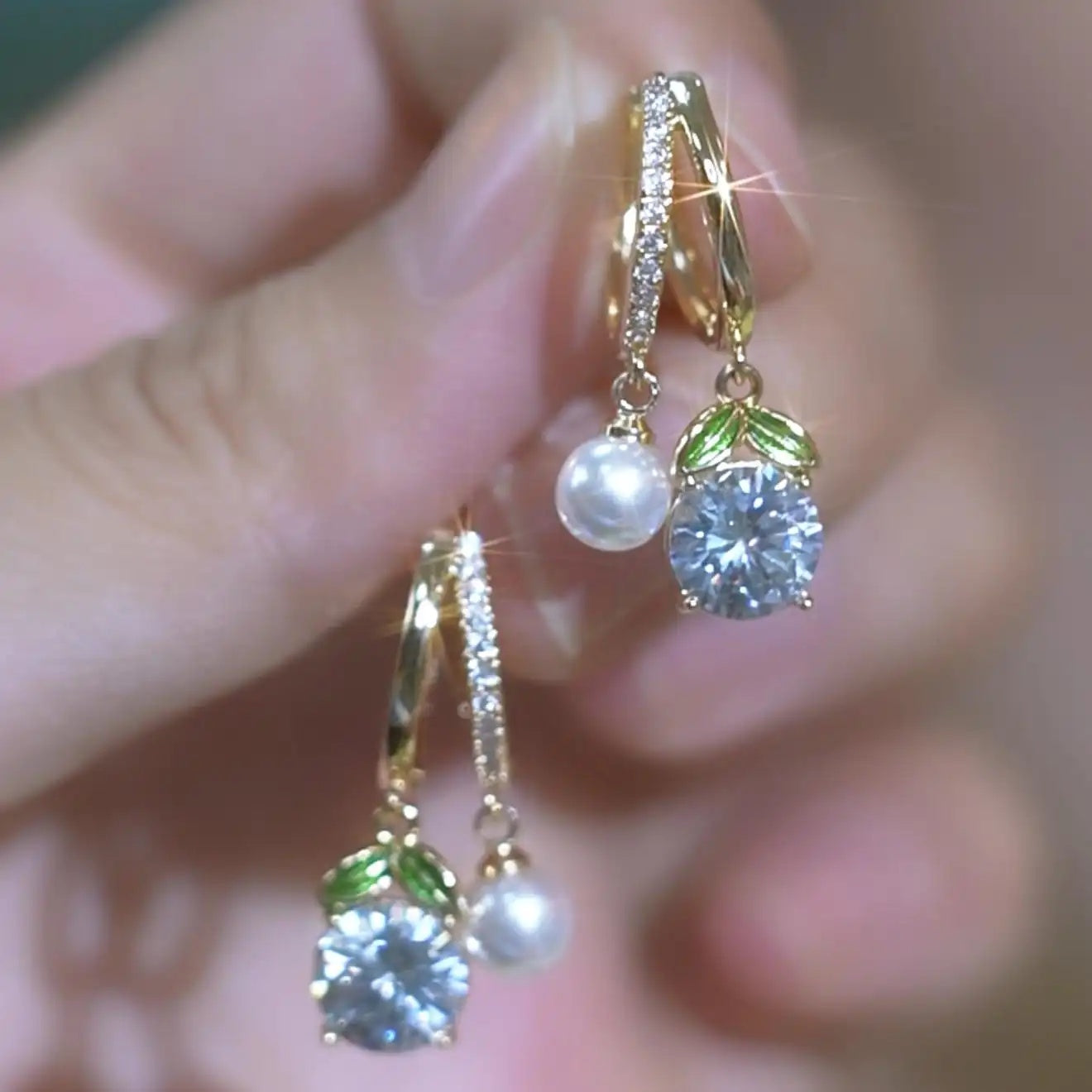 Leaf Crystal Pearl Earrings