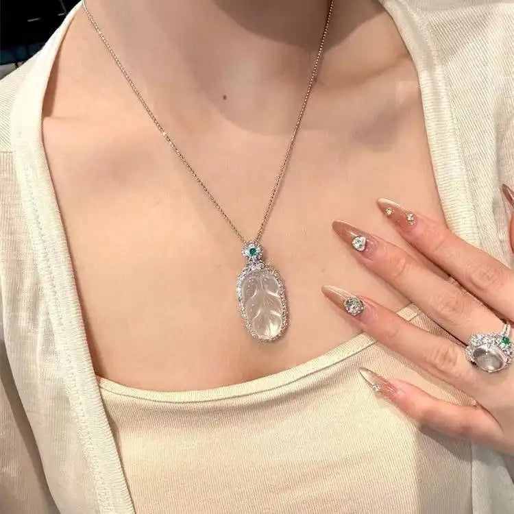 Leaf Pendant Necklace